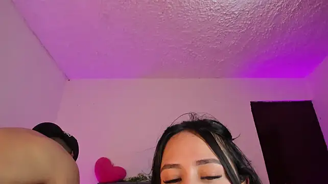 Bonny_and_carrot - Iván spanks my ass x5 🍑+plug anal