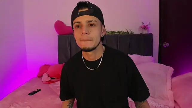 Bonny_and_carrot - Iván spanks my ass x5 🍑+plug anal