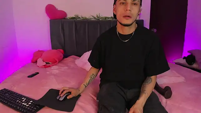 Bonny_and_carrot - Iván spanks my ass x5 🍑+plug anal