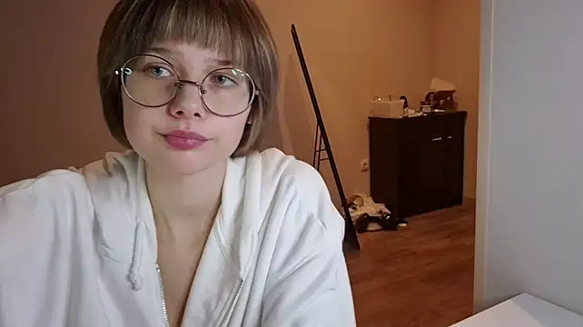 ExitedTroth - Squeese my ass close to camera
