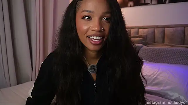 Eimi_spacee - Make my pussy happy