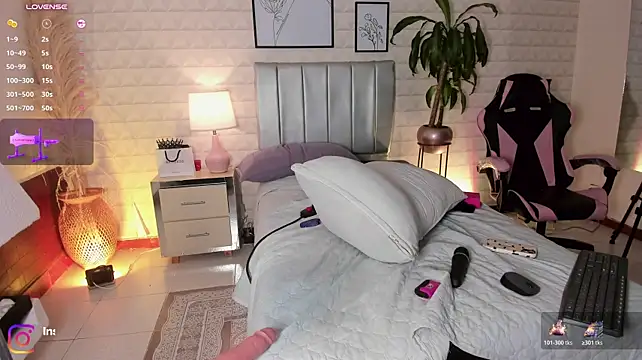 Megan-wells - SQUIRTSHOW TSUNAMIII🌊🌊