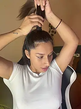 Rebbecca_ - Quitar blusa