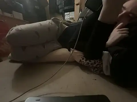 Snowbunnycake_131 - Put lush in pussy