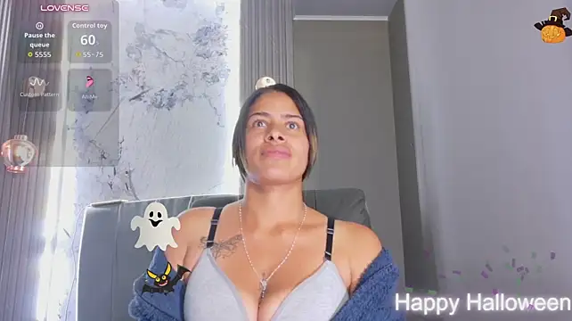 Nairobi8 - Oil ass+ spank ass x3