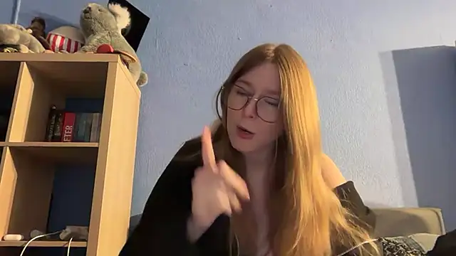 Thepretiestgirlhere