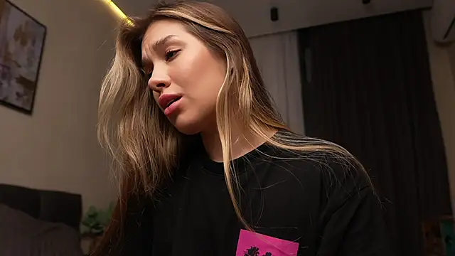 SashaBonfire - Play with pussy