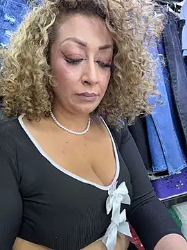 Katti_Barrera - Milk show with my friend 💦🥵