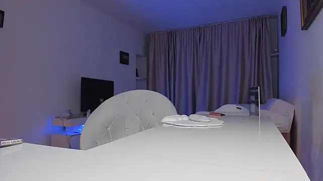Xqueenyasmine - How well can you pamper your Goddess ?