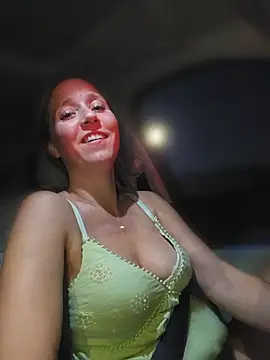 SkyelarSomer - 🤫Flash Tits 😍 know🤫