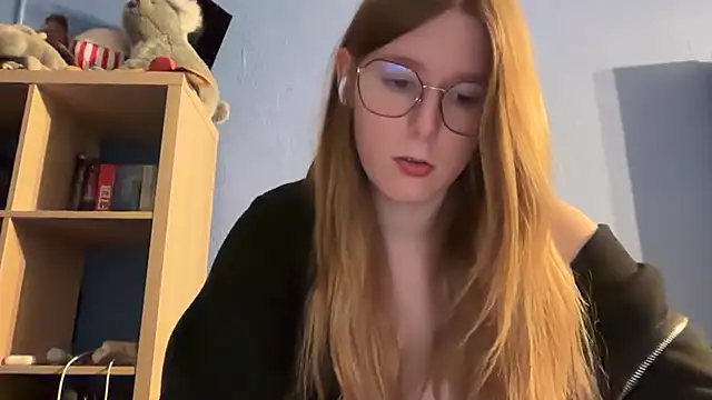 Thepretiestgirlhere