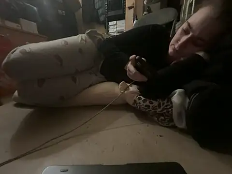 Snowbunnycake_131 - Put lush in pussy