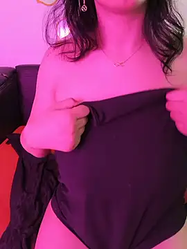 Zeina2024 - لحس ومص صدر