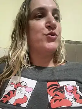 Bia_sexynovaes - Bia senta no pau e rebola