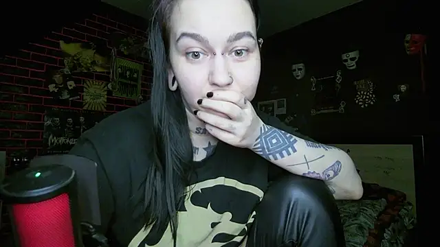 MoorderxDoll - REMOVE BRA?