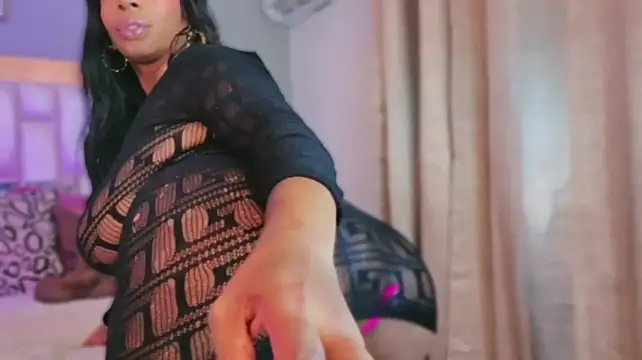 Honeycknockerss - put oil on ur big tits and shake them
