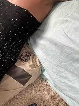 Lealove25 - faites moi jouir avec le lush
