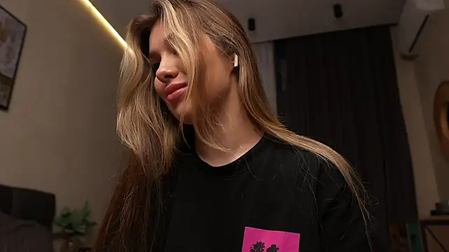 SashaBonfire - Play with pussy