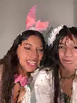 Yi_zoff - A SEXY MASTURBATION WITH GIGI AND ZOFF😳