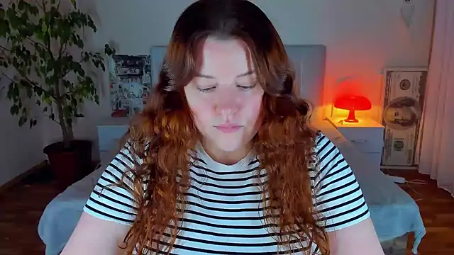 PolinaSalvatore - show boobs