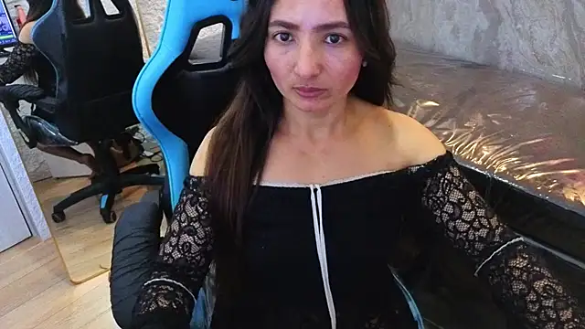 Paulette37_a - TWO FINGERS IN THE ASS