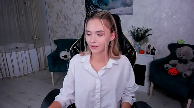 EllaCurtis - Butt in thong