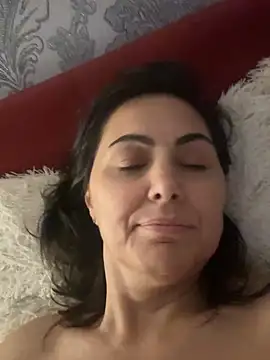 Emma_roqueen - Single QUEEN looking for a faithful slav