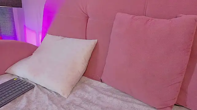 Karina2Smith - plug in my ass