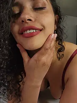 Lucy_Marin - 🔥 HOT OIL ON MY SHOULDERS 🔥