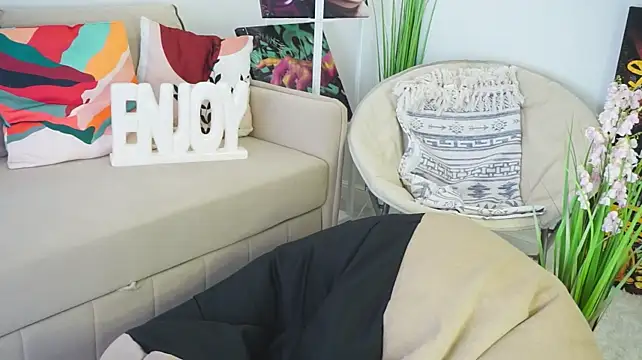 Irisbane - doldo in pussy