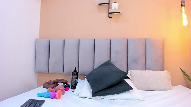 Sophieturner_mg - full dildo in my ass