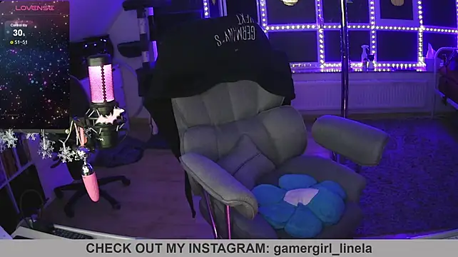 Gamergirl-Linela - LT Gets Dildo Blowjob Video