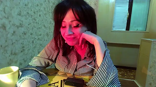 Barbie_Rococo - Pick 1 Tarot card, and I'll tell you wha