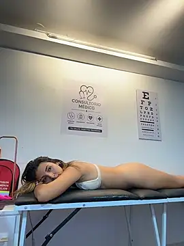 Luke_and_Liah - to lick the patient’s vagina