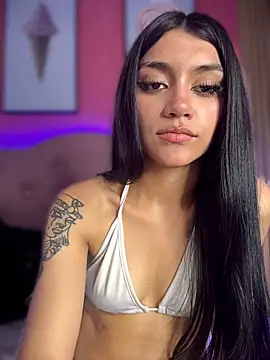 Nicolle_Quiintero - flash tits