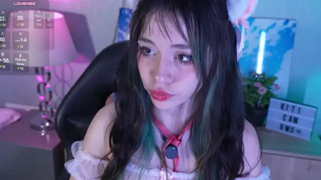 Kitticam - Pinch nipples + saliva + slap x 4 🍒