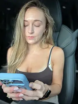 Lunagirl13 - Take my pants off & bend over 4 u🤭😈🍑
