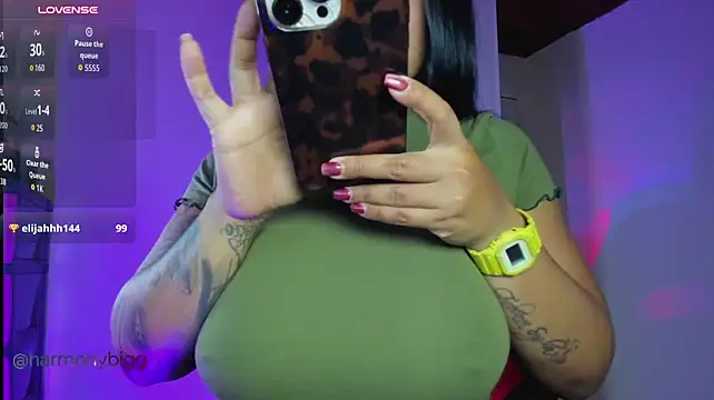 Harmony_bigbreasts - out boobs