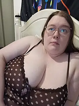 Sexycurvyemilyy - Last trp gets 2 vids woth 450tk+10 pic💜