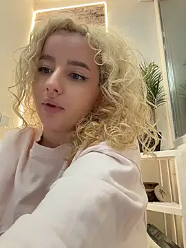 CurlyDaisy - suck me baby + fuck between boobs