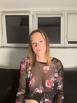 Laurasommer - Naked + 5 min toy Control