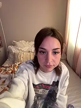 Tiffytooopretty - Happy Wednesday
