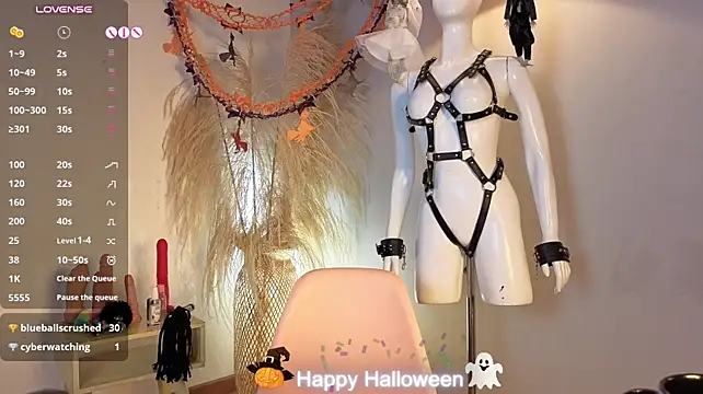 ConniecuteE - show me your boobs