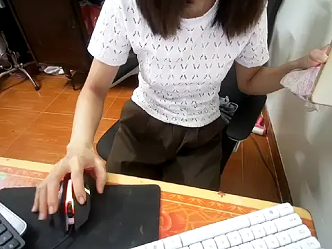 ---Lusi03--- - help me reach orgasm
