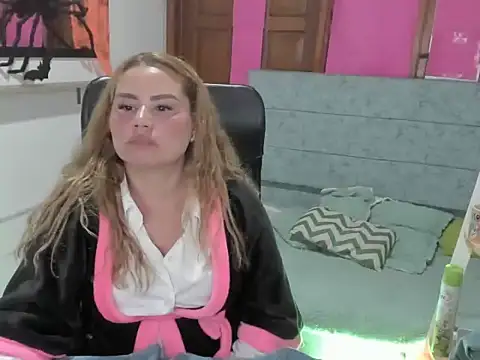 Juliata_star_33 - Oil in tits