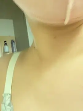 Mitsuki__jp - 下乳ちら
