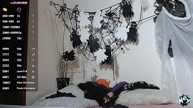 NicoleSantana - finger puss
