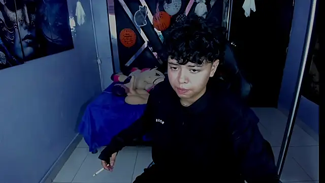 Lunabustygirl2 - spank tits