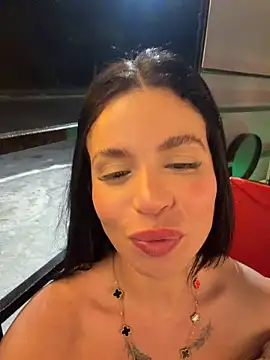 Rafaellaz - Pedir o garçom pra passar mão no peito