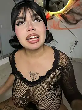 Lucialauper_ - Naked and Bouncy Boobs